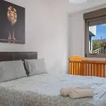 Insula Nyaraló *